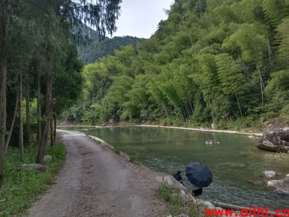 别来蹭我线 :清山绿水走一走